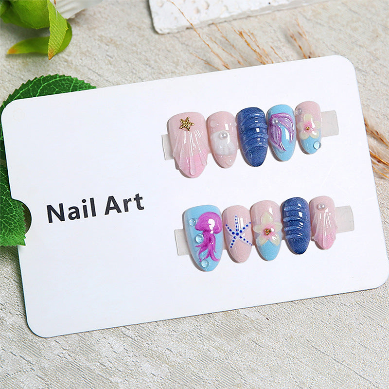Artistic Nail Tips in Maritime Style Bowlift