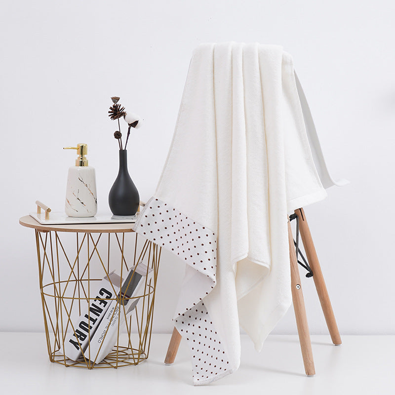 High-Quality Bath Towel with Elegant Border Bowlift