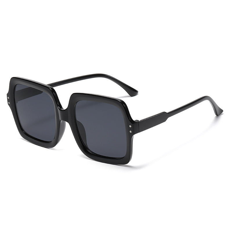 Ladies fashionable square sunglasses with mirrored lenses Bowlift