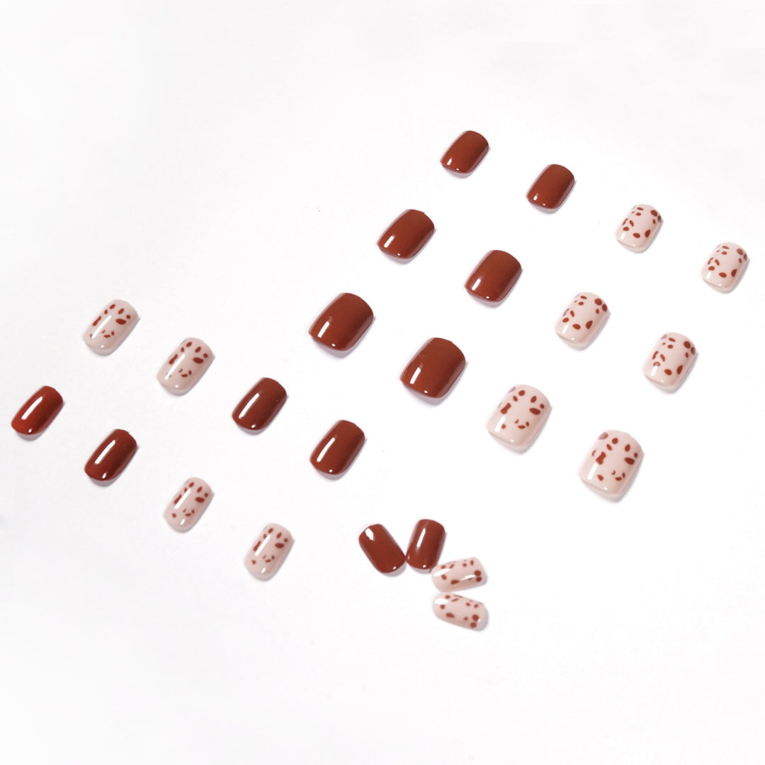 Artful nail art in elegant design Bowlift