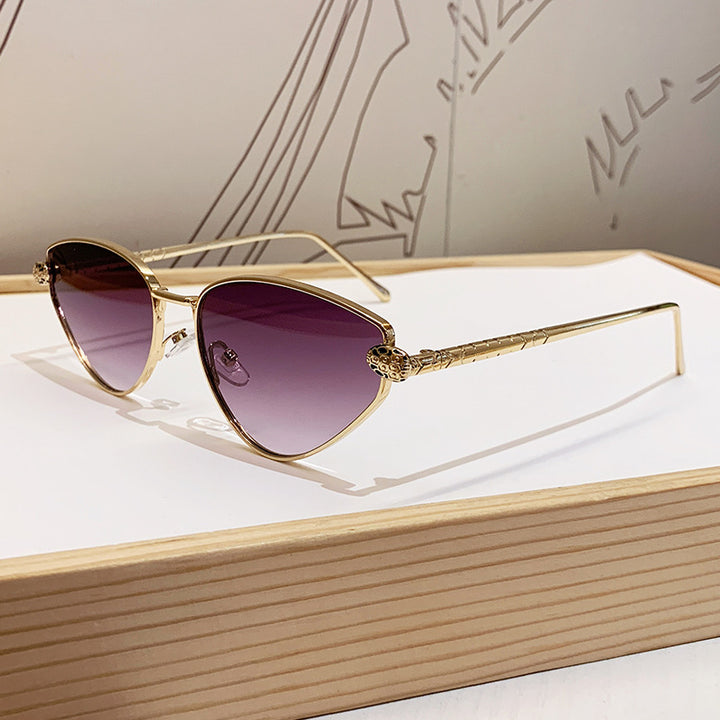 Ladies Designer Sunglasses with Chic Cat Eye Design and Luxurious Frame Bowlift