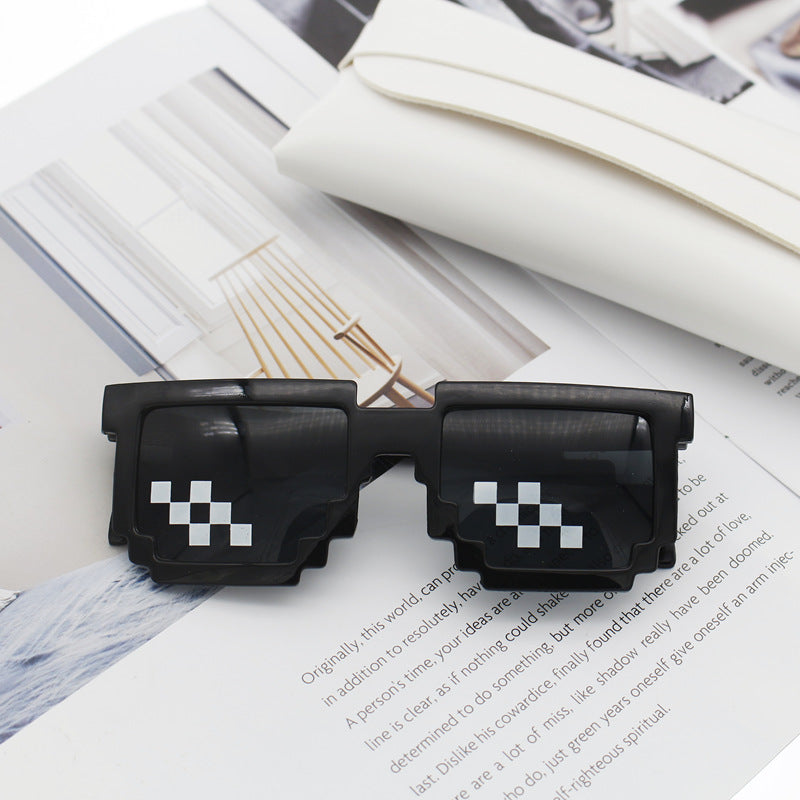 Ladies Retro Sunglasses in Stylish Pixel Design Bowlift