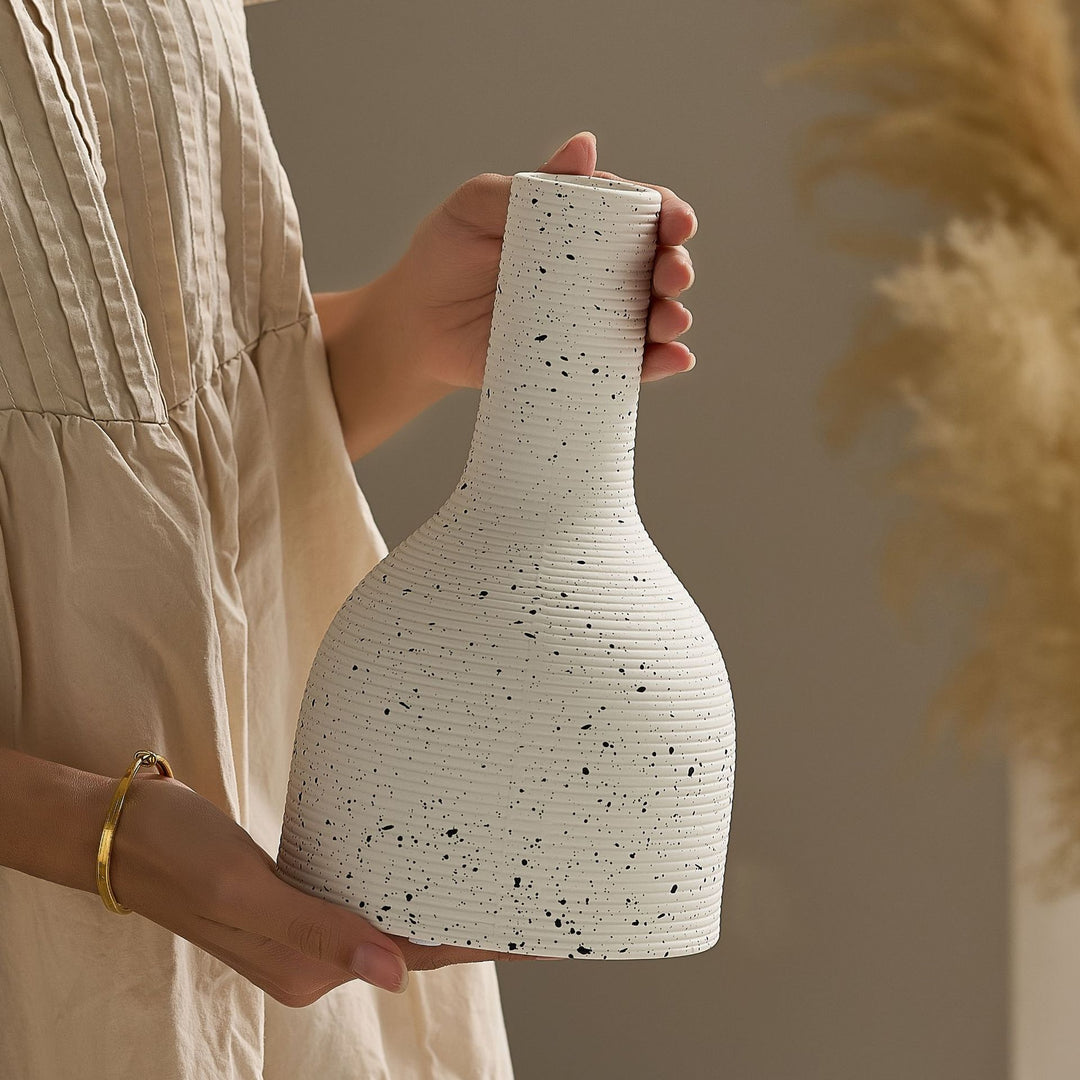 Elegant and Artistic Ceramic Vase Bowlift