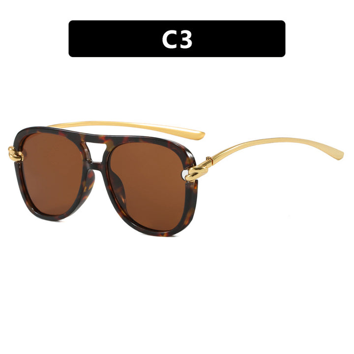Women's sporty sunglasses with wide plastic frame and UV protection Bowlift