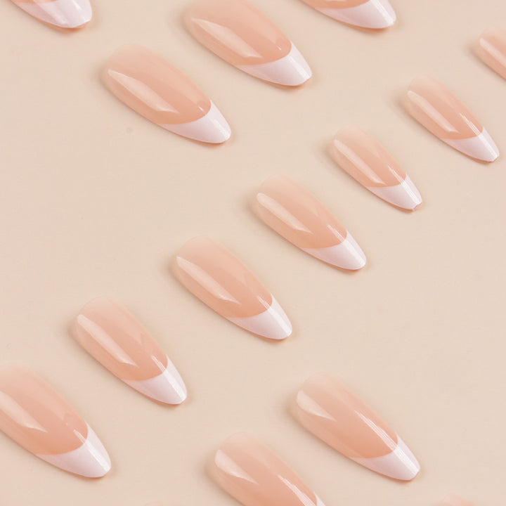 French Tip Nail Art Bowlift