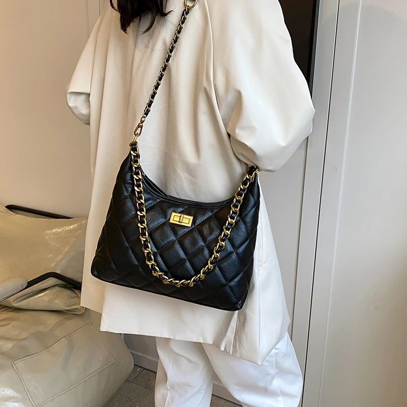 Quilted Luxury Handbag Bowlift