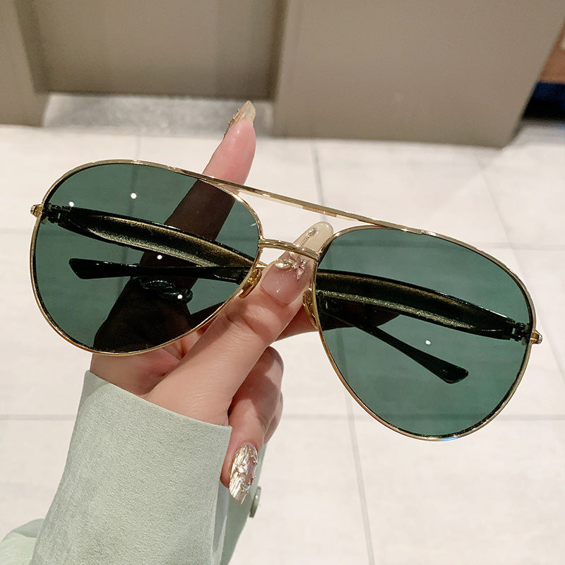 Women exclusive designer glasses with elegant details and high-quality metal frame Bowlift