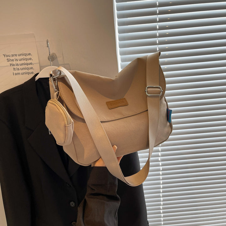 Everyday-friendly shoulder bag Bowlift