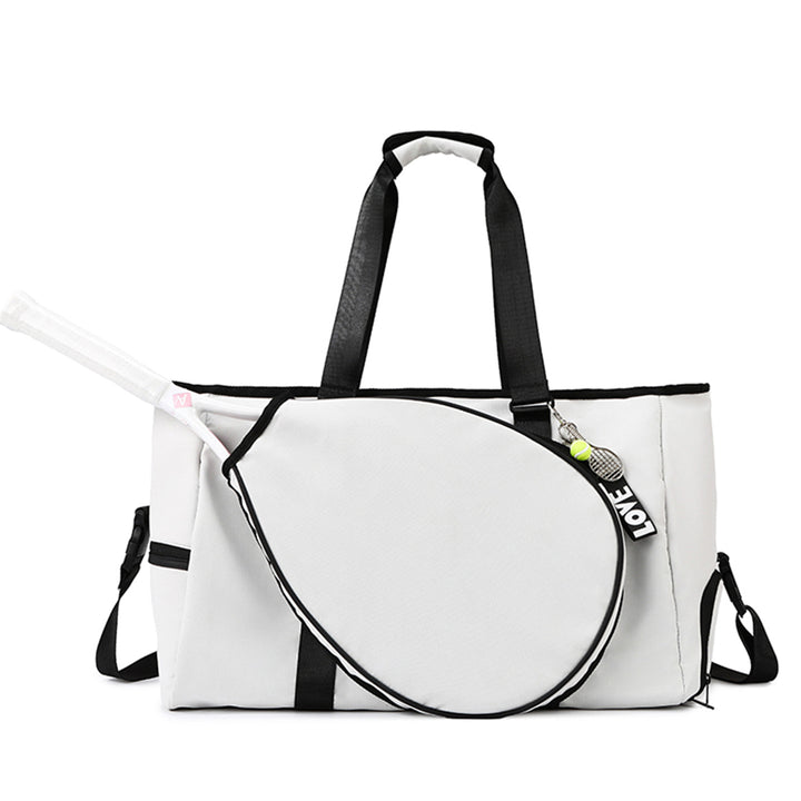 Versatile sports and travel bag with innovative storage Bowlift