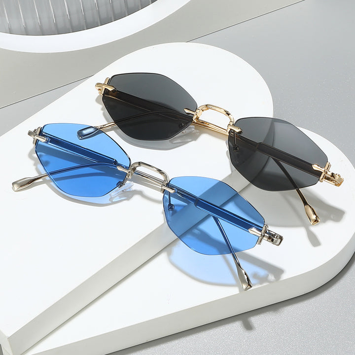 Chic Angular Cat-Eye Sunglasses Bowlift