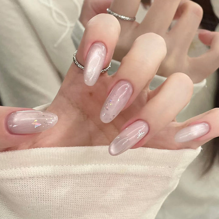 Elegant Press-On Nail Set with Artistic Detailing Bowlift