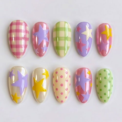 Creative artificial nails in playful star design Bowlift