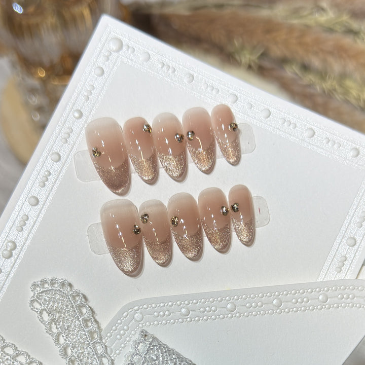 Elegant Glitter-Accent Press-On Nail Set Bowlift