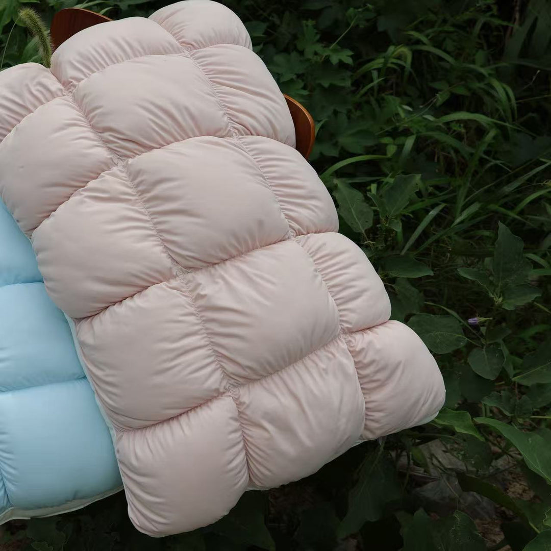 Support pillow with breathable structure Bowlift