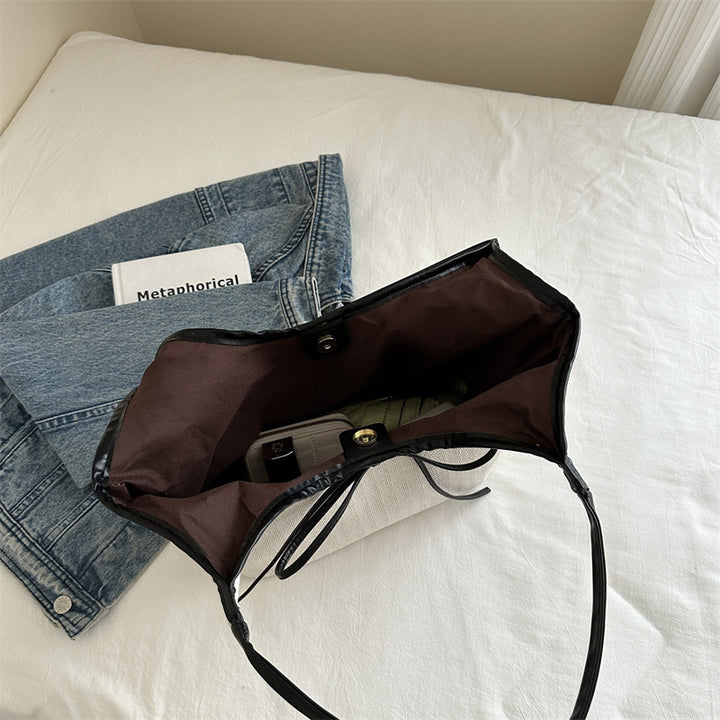 Chic Bow-Detail Shopping Tote