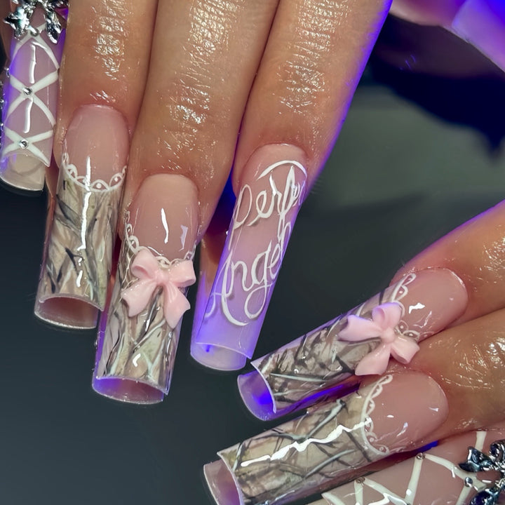 Elegant Decorative Press-On Nail Art Bowlift