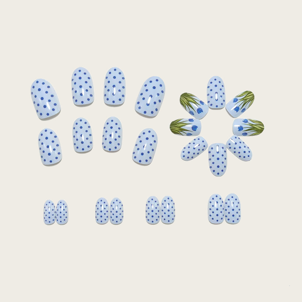 Artificial Nails in the Stylish Blue Flower Design Bowlift