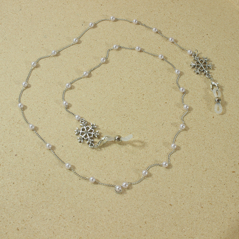 Elegant glasses holder chain with pearls and snowflake pendant Bowlift