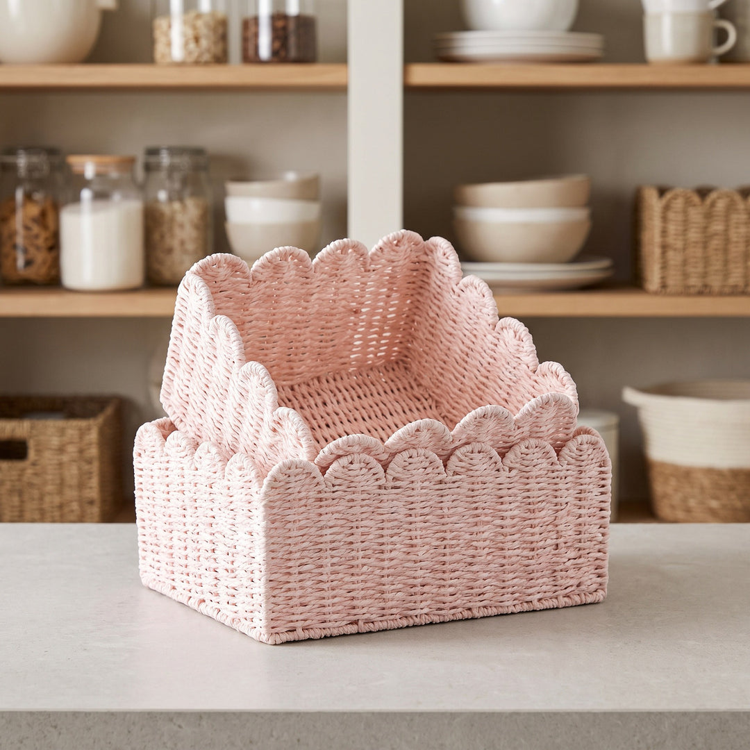 Modern storage basket with wavy edge Bowlift