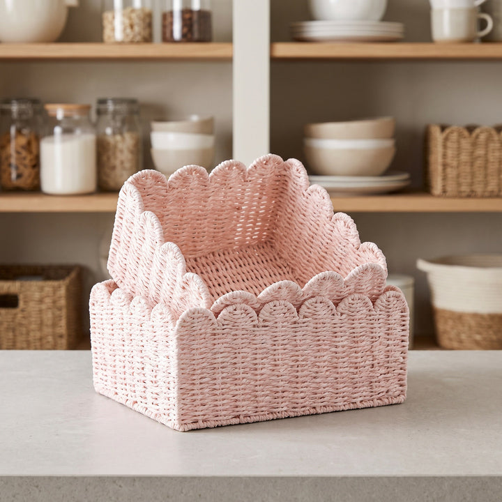 Modern storage basket with wavy edge Bowlift