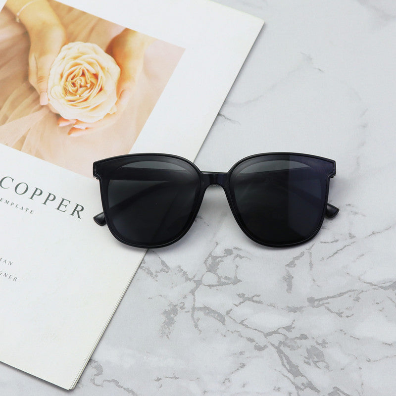 Contemporary Square Frame Sunglasses Bowlift