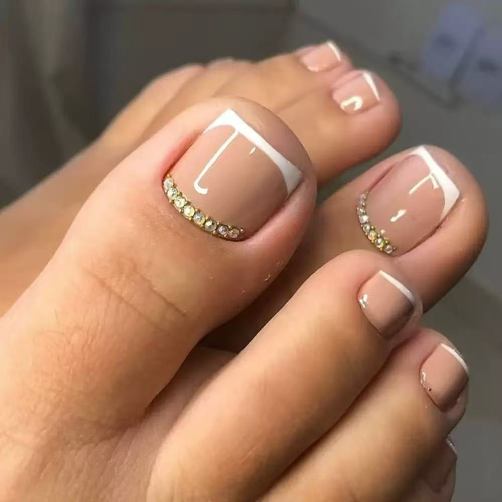Rhinestone-Accentuated Press-On Toenail Set Bowlift