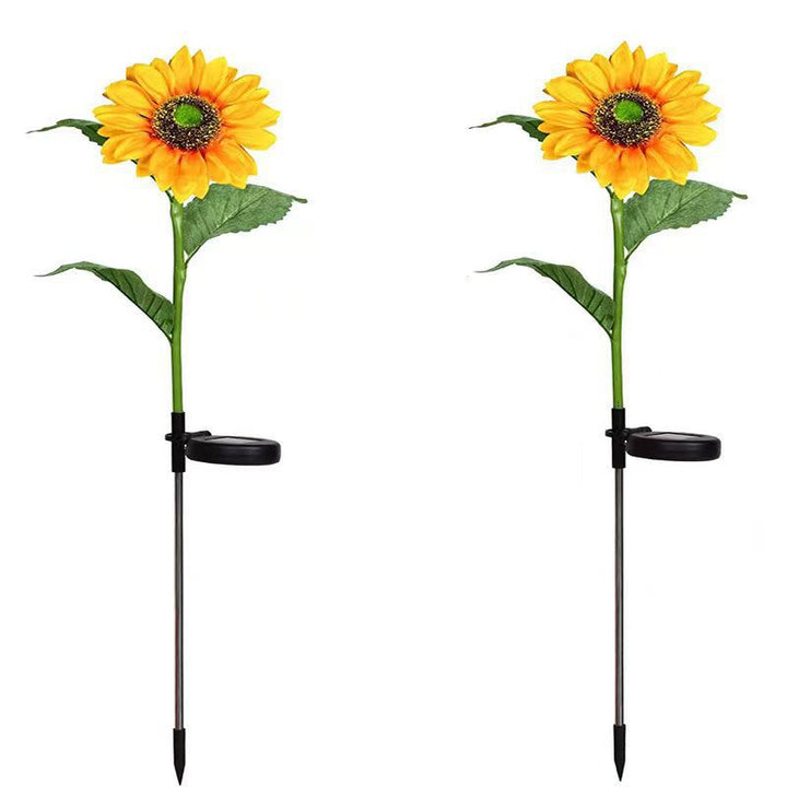 Lifelike Sunflower LED Garden Stake With Dusk-To-Dawn Sensor And Weatherproof Ground Spike Bowlift