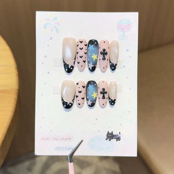 Artificial nail tips with playful star and heart designs Bowlift