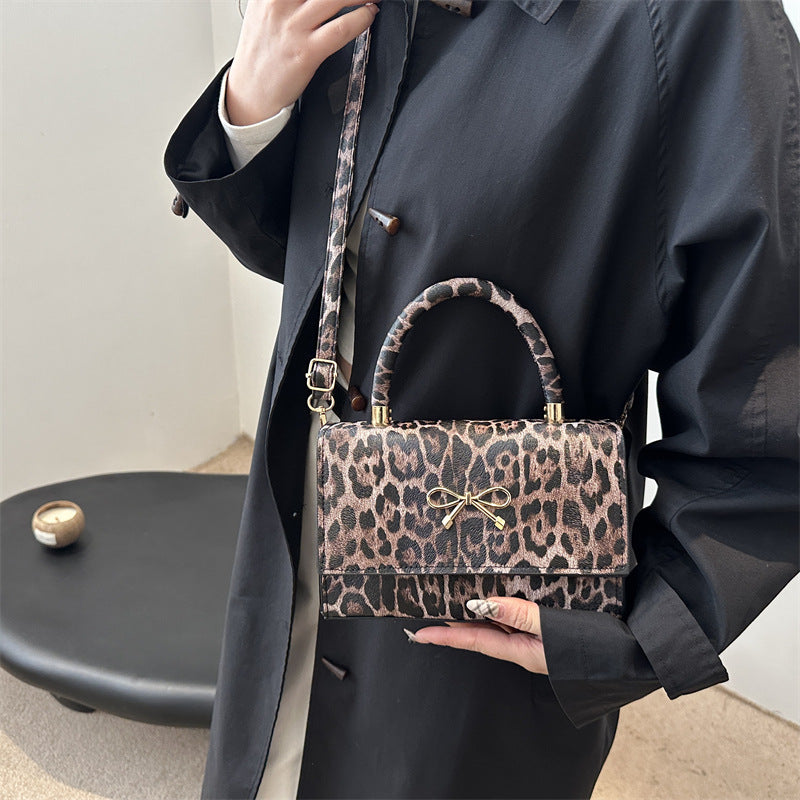 Stylish Animal Print Top Handle Handbag Bowlift