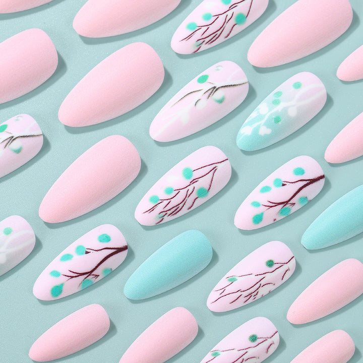 Artificial nails in romantic floral design Bowlift