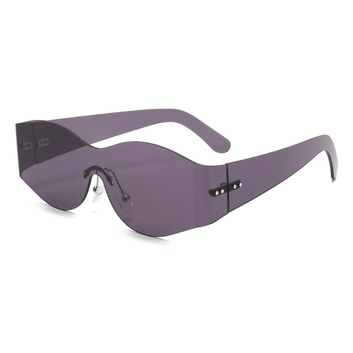 Ladies fashionable sunglasses in a futuristic look Bowlift