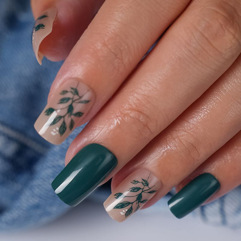 Artificial nails with modern night motif Bowlift
