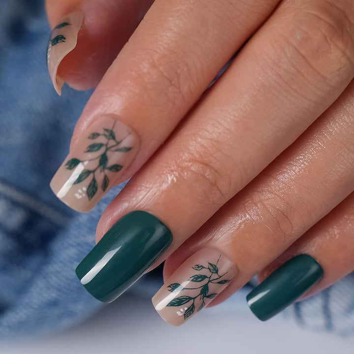 Artificial nails with modern night motif Bowlift