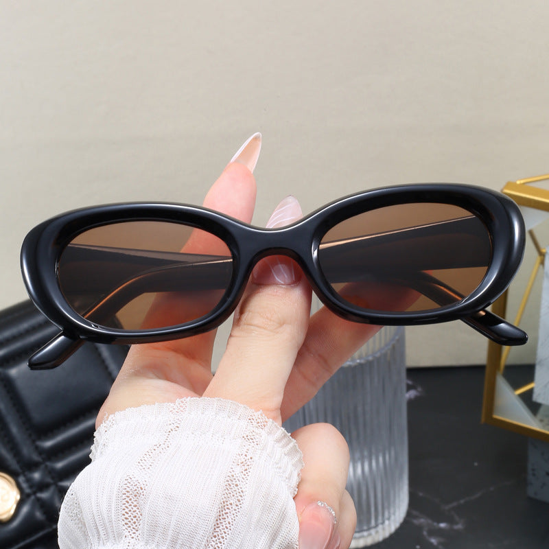Women's fashionable sunglasses with oval design and UV protection Bowlift
