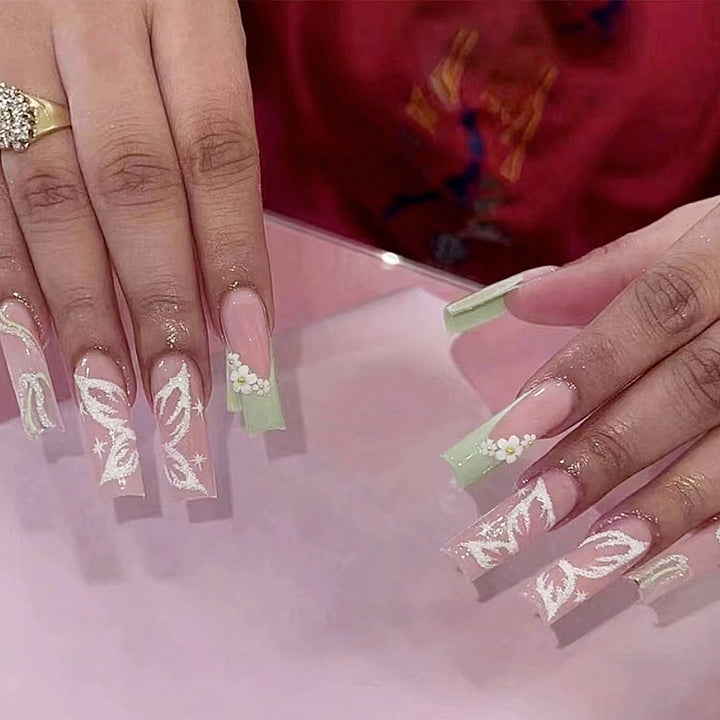 Elegant artificial nails with floral designs Bowlift