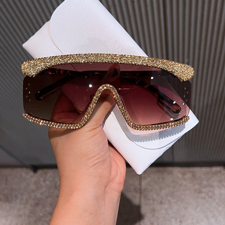 Women's sunglasses with sparkling rhinestone frame and modern design Bowlift