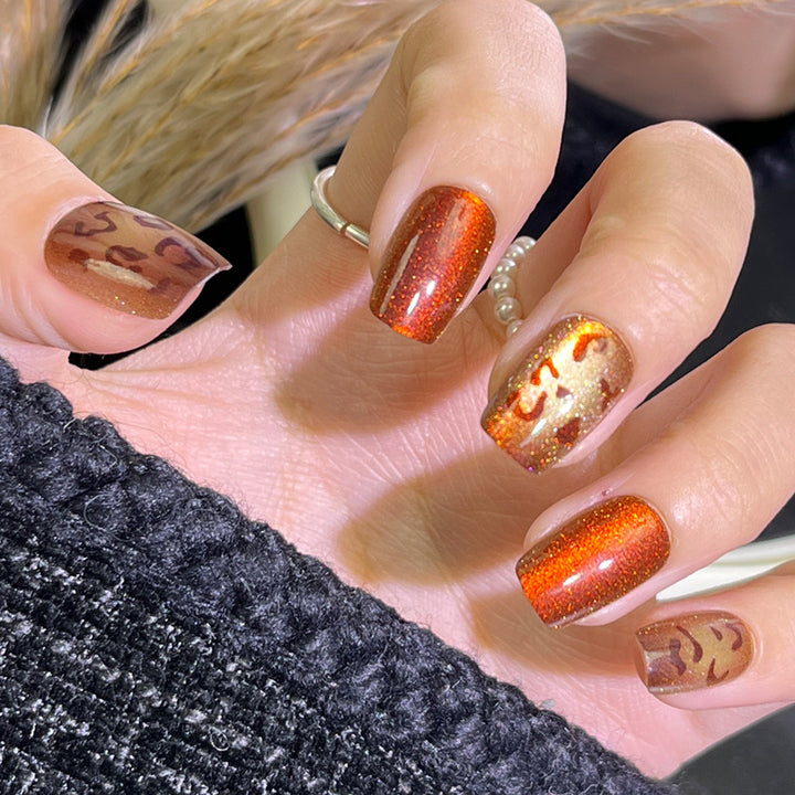 Glamorous Press-On Nail Set with Decorative Gemstone Accents Bowlift