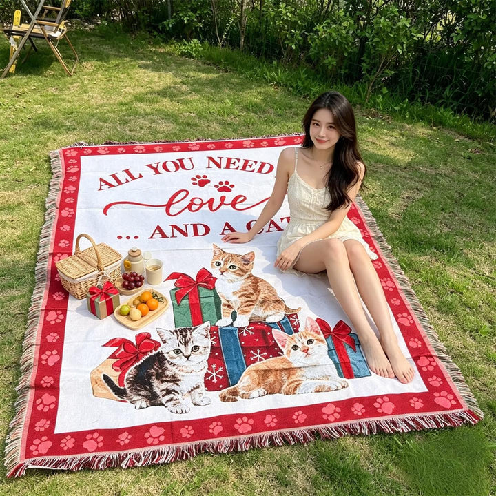 Cozy Cat-Themed Throw Blanket