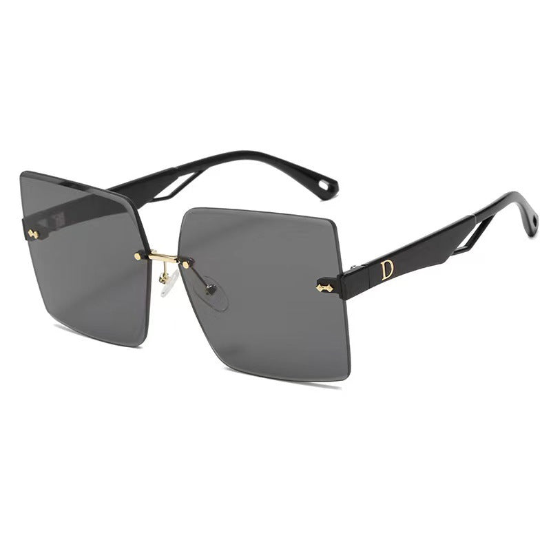 Women's fashionable square sunglasses with luxurious and elegant frame Bowlift