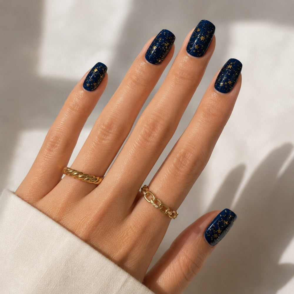 Elegant Artificial Nails In Luxurious Star Design Bowlift