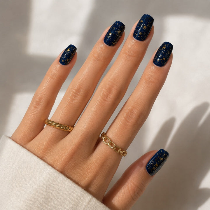 Elegant Artificial Nails In Luxurious Star Design Bowlift