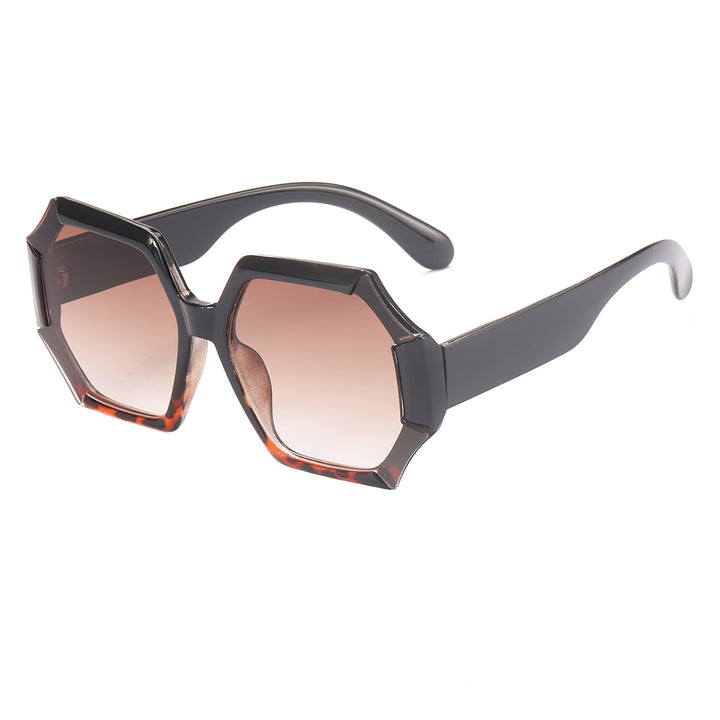 Women exclusive sunglasses in striking modern design Bowlift