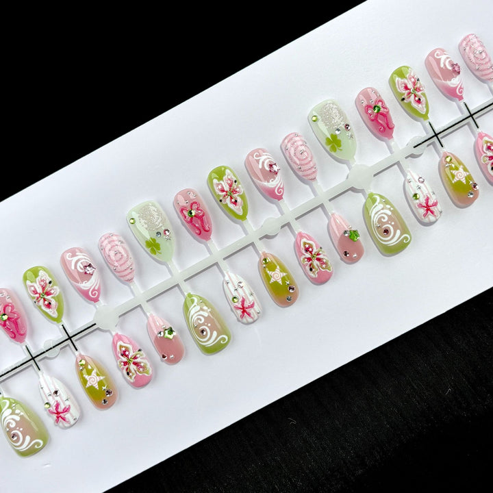 Decorative Floral Nail Art Press-On Set