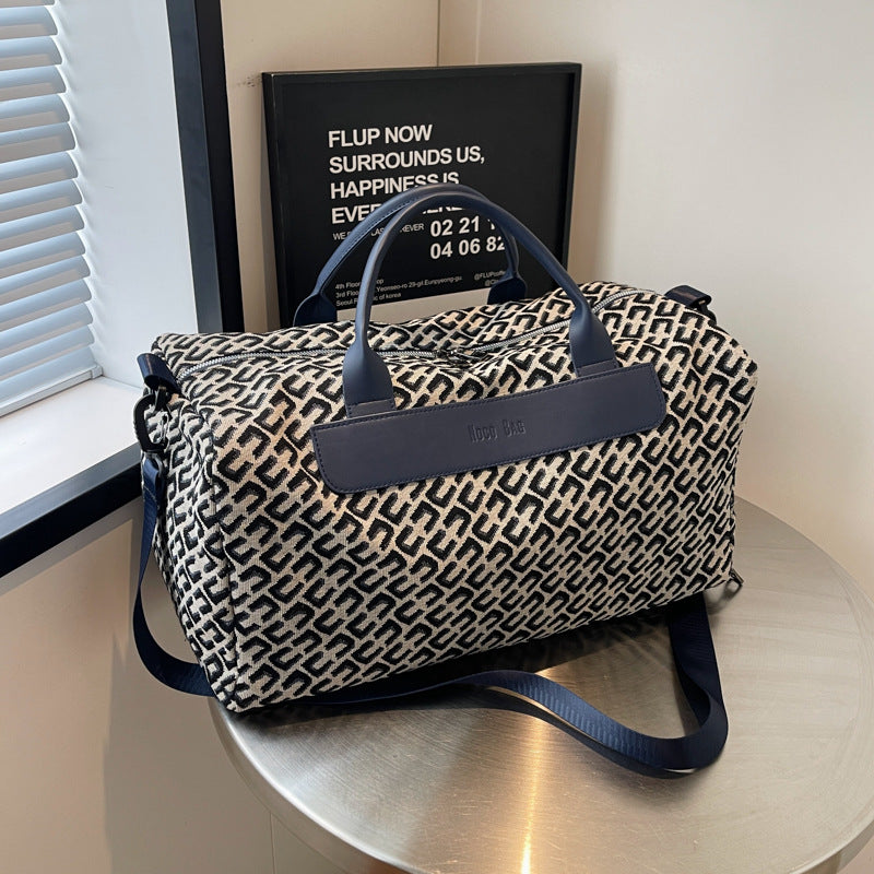 Sporty Duffel Bag With Durable Material And Practical Compartments Bowlift