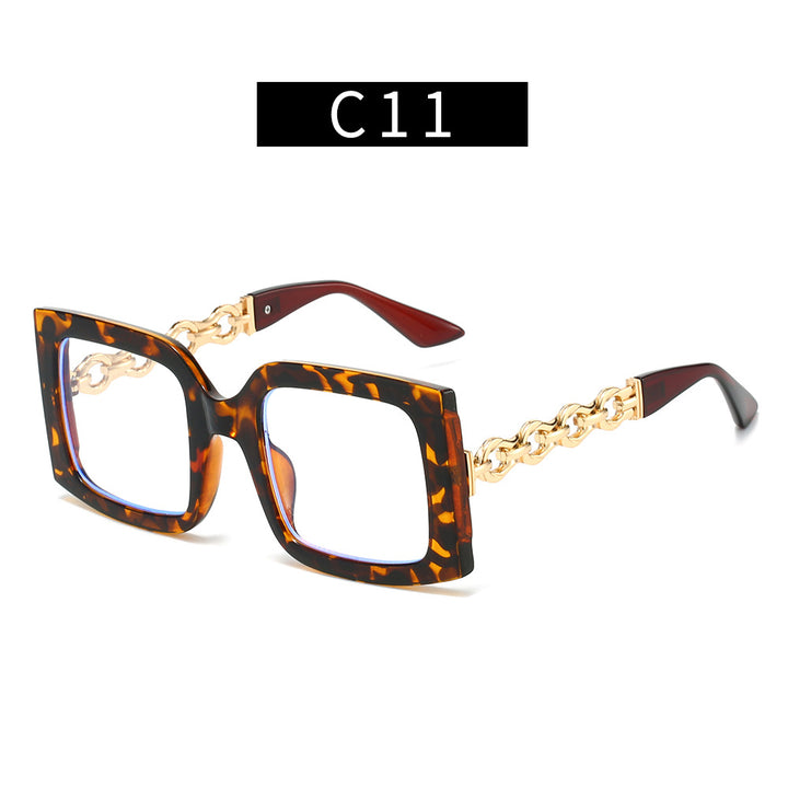 Ladies elegant sunglasses with luxurious chain details Bowlift