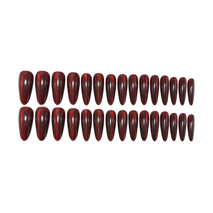 Artificial Nails in Elegant Design with Shimmering Finish Bowlift