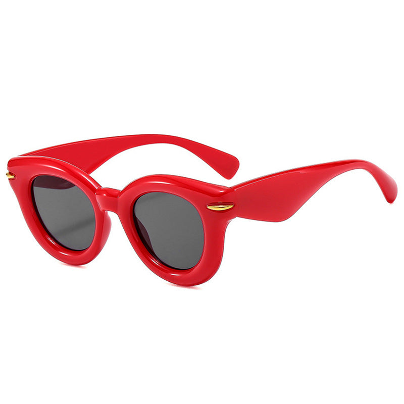 Ladies fashionable sunglasses with elegant silhouette Bowlift