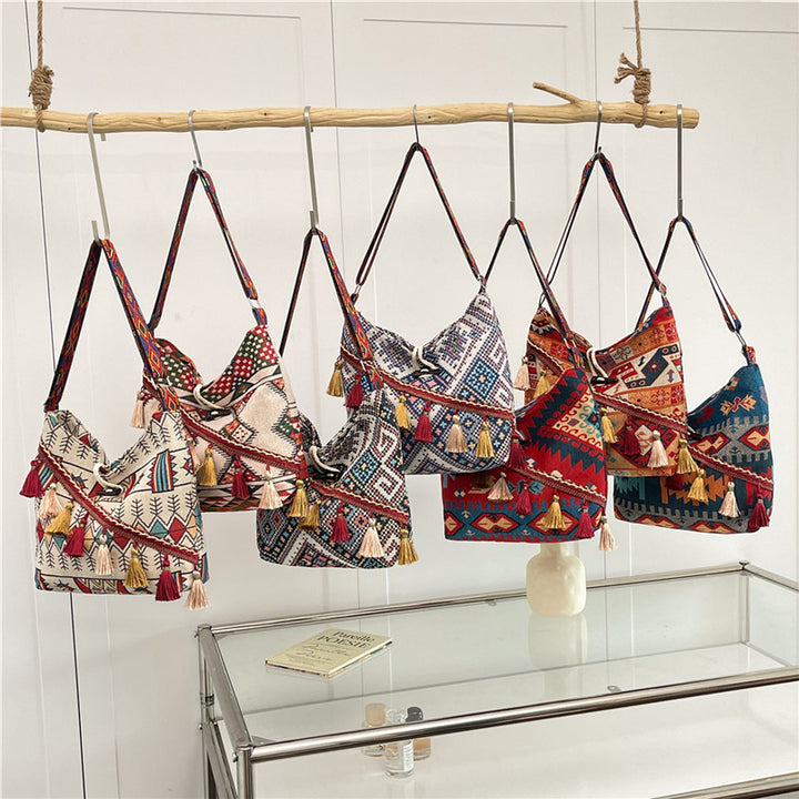WoEthnic Patterned Flap Hobo Bag Bowlift