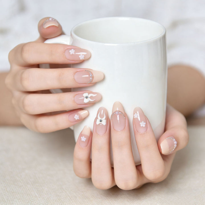 Elegant Floral Press-On Nail Art Bowlift