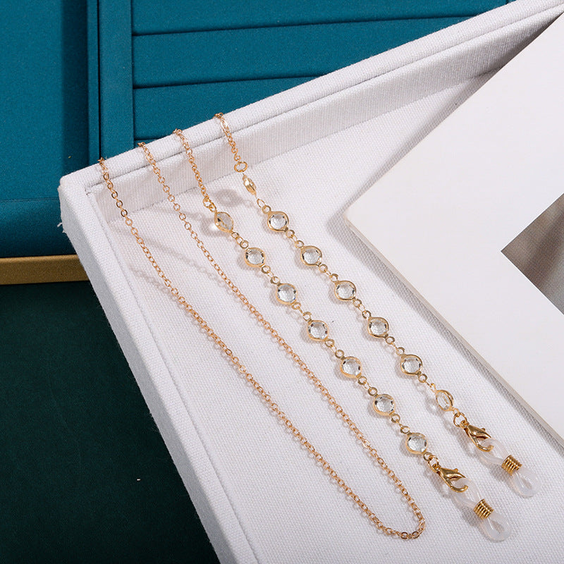 Elegant Eyewear Holder Chain Bowlift
